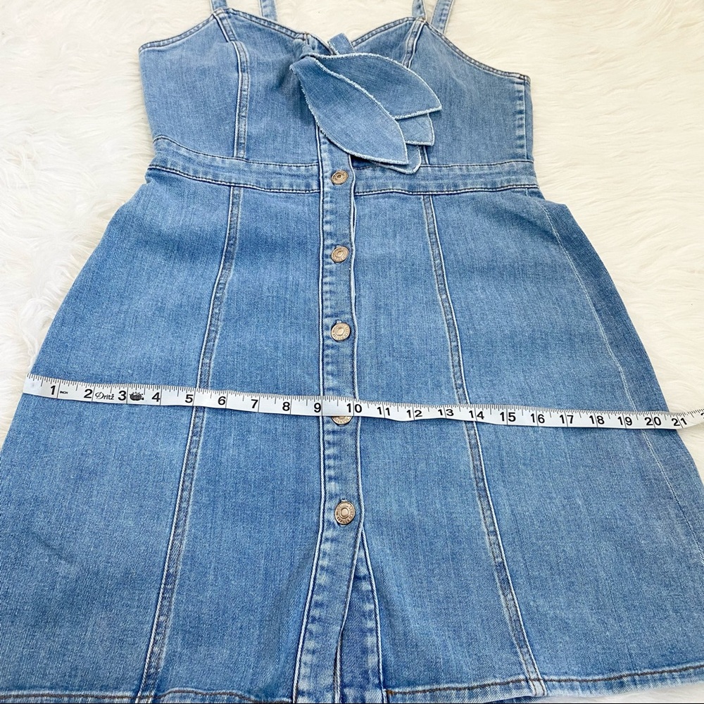 7 FOR ALL MANKIND Double Bow Tie-Front Denim Dress - Picture 5 of 9